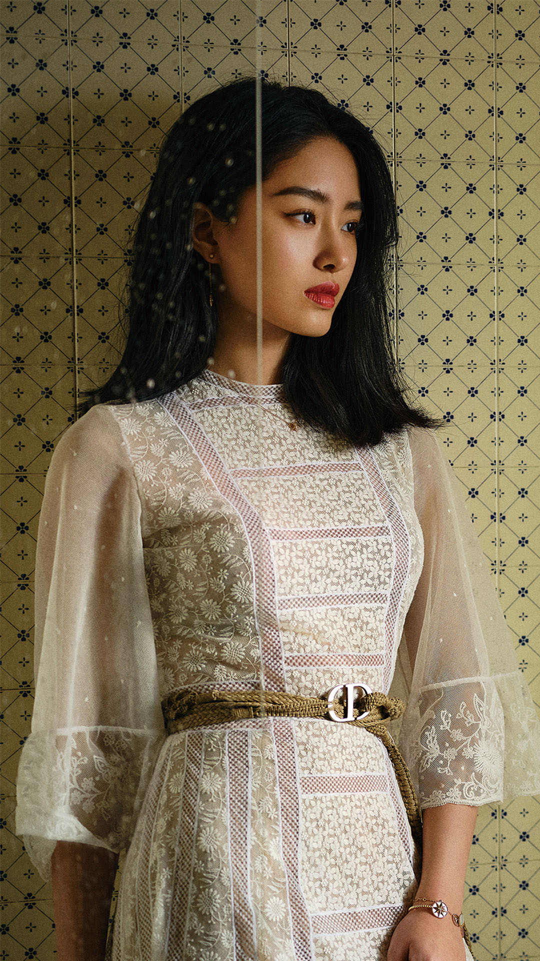 杨采钰精美壁纸:风情万种,女人味十足!