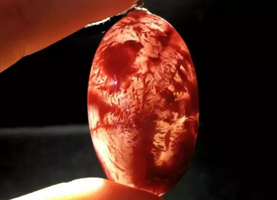 南红里面有纹路正常吗