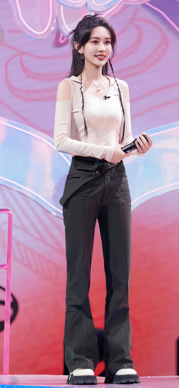 孟子义这身材颜值气质不是仙女胜仙女