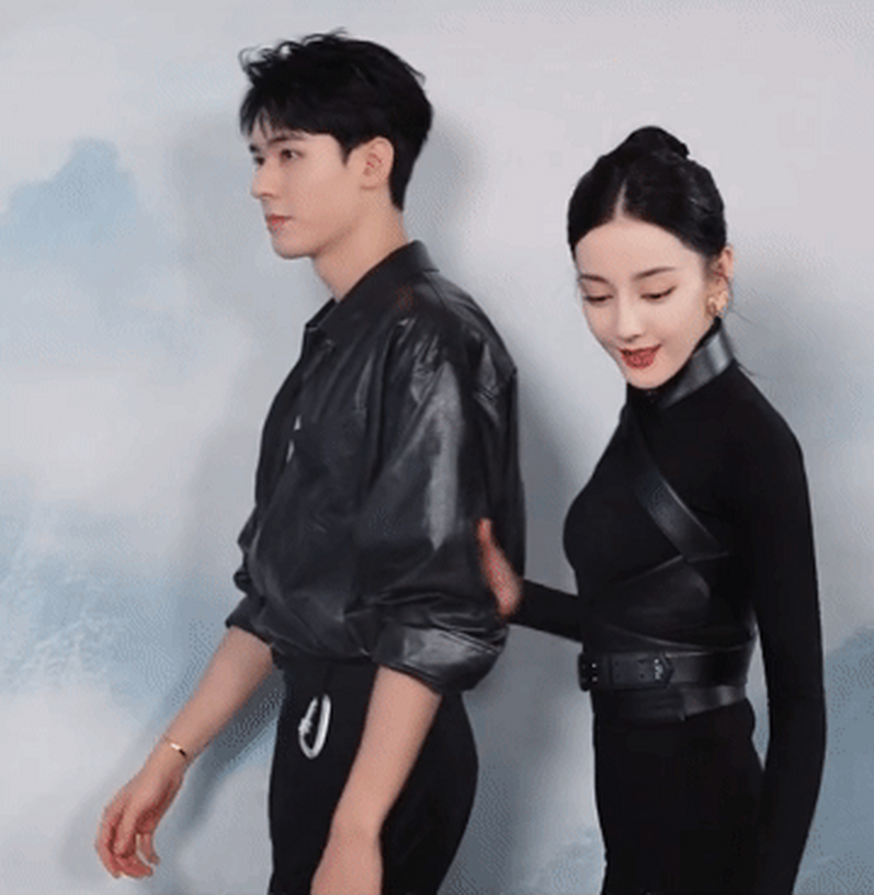 龚俊这身高,确实女演员可以实现高跟鞋自由了!