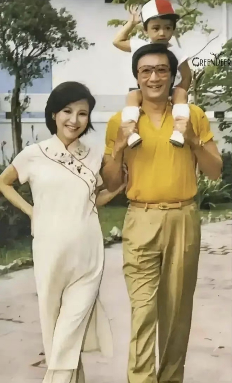 谢霆锋小时候vs现在