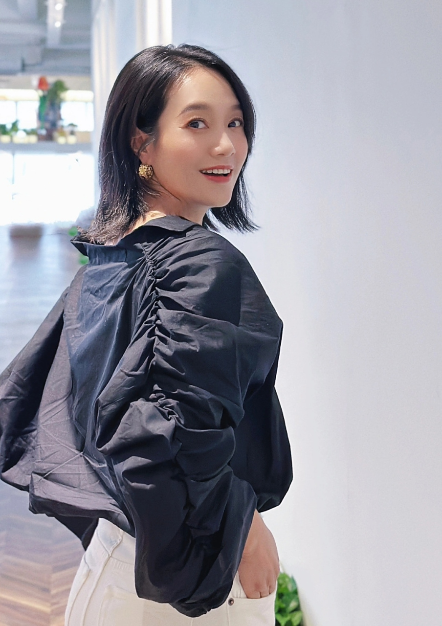 朱丹分享近照,气色变得好多了,不带孩子果然精气神就提起来了.