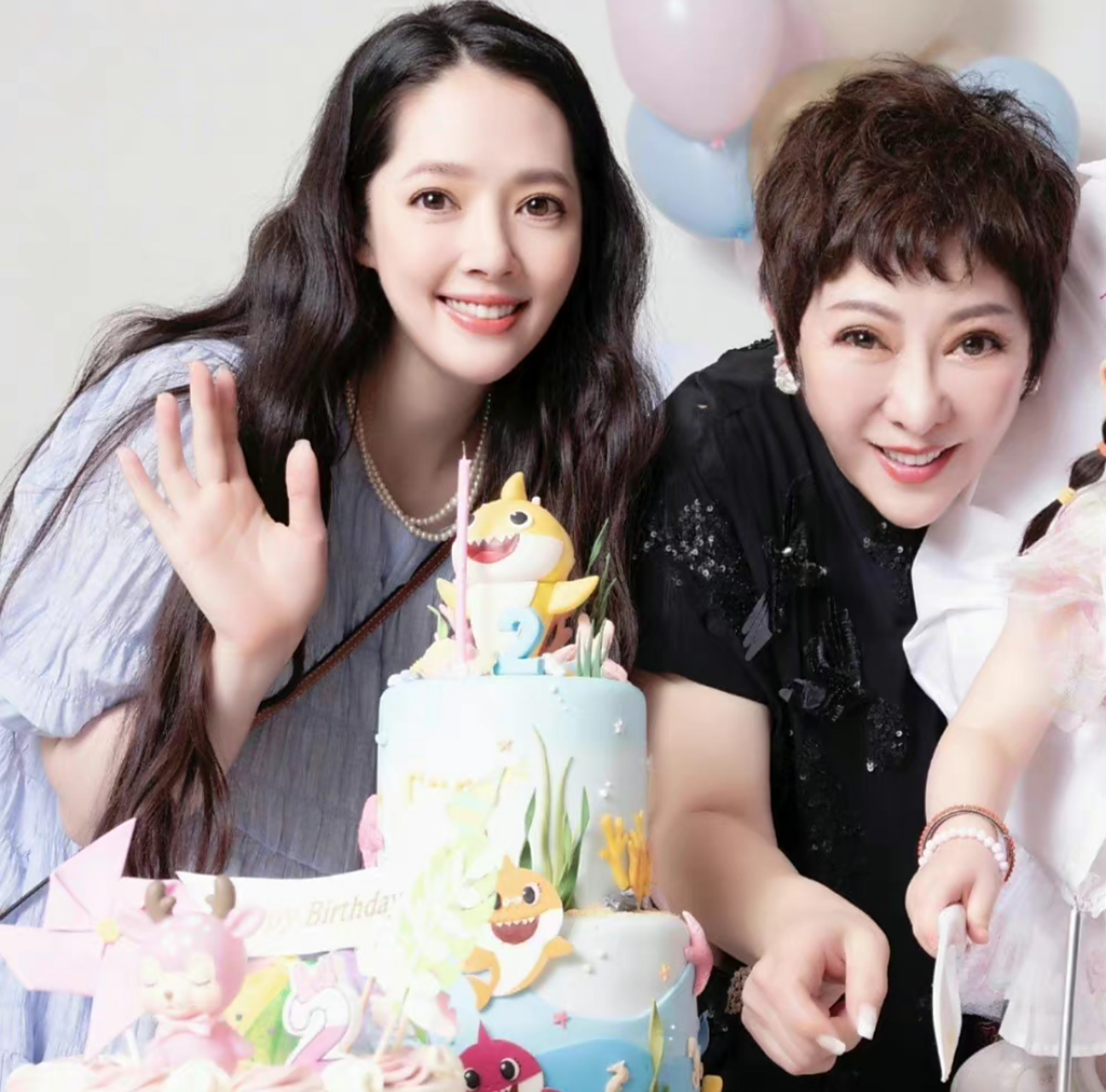 郭碧婷为二胎儿子办百日宴#  有网友晒出郭碧婷二胎儿子百日宴聚会图