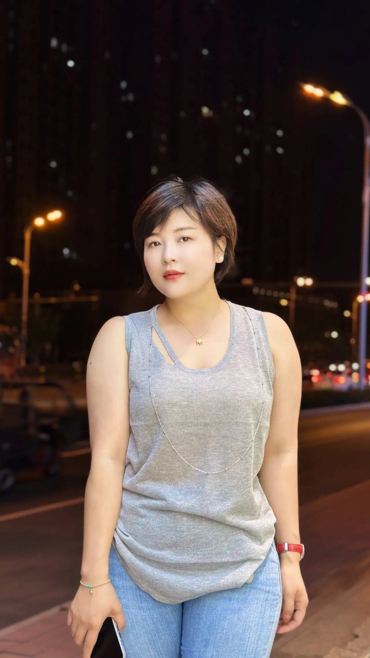 图文热点情报局# 一脸的旺夫相,谁见谁喜欢!