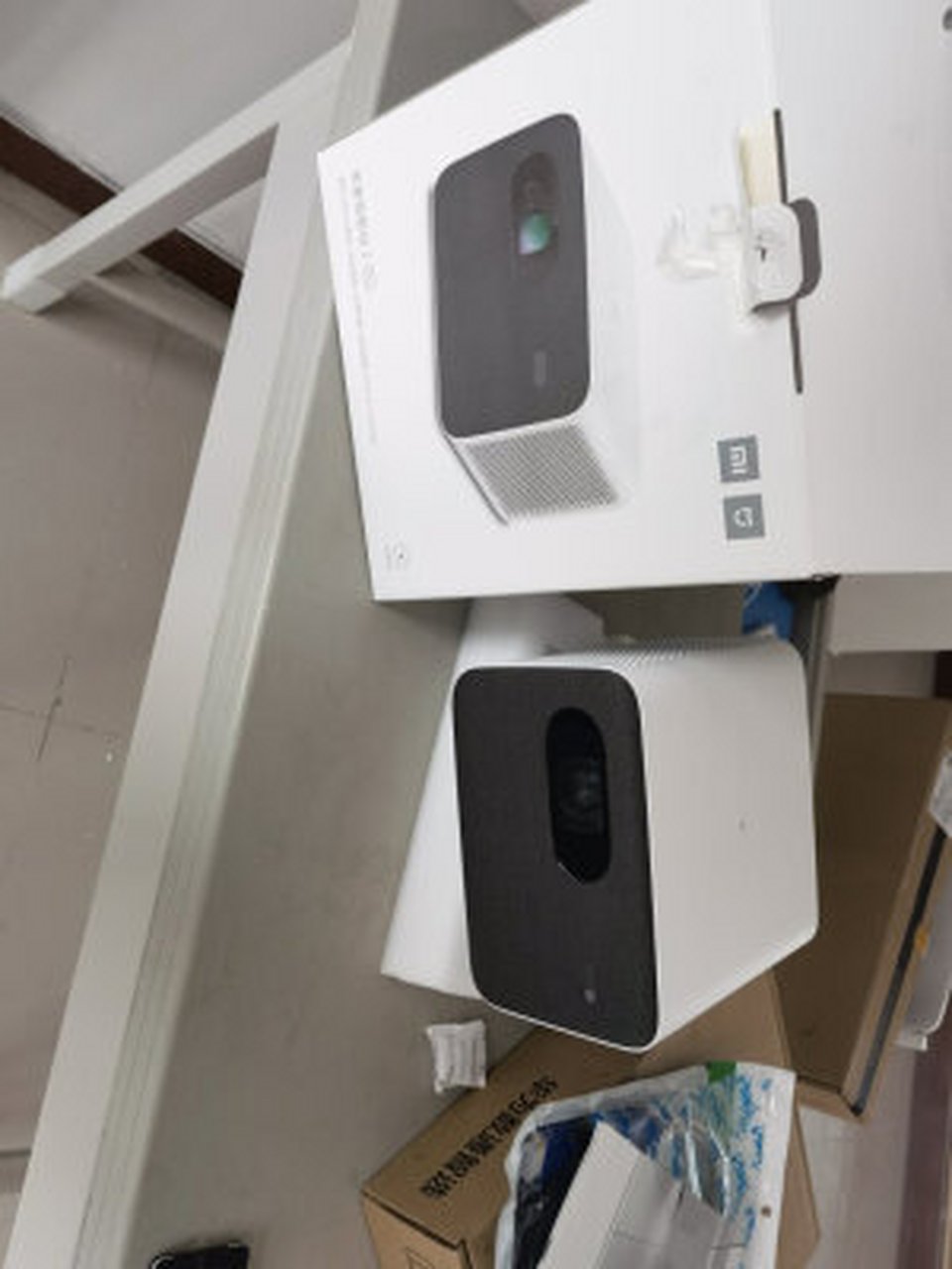 投影仪对比坚果,米家2pro投影仪怎么样