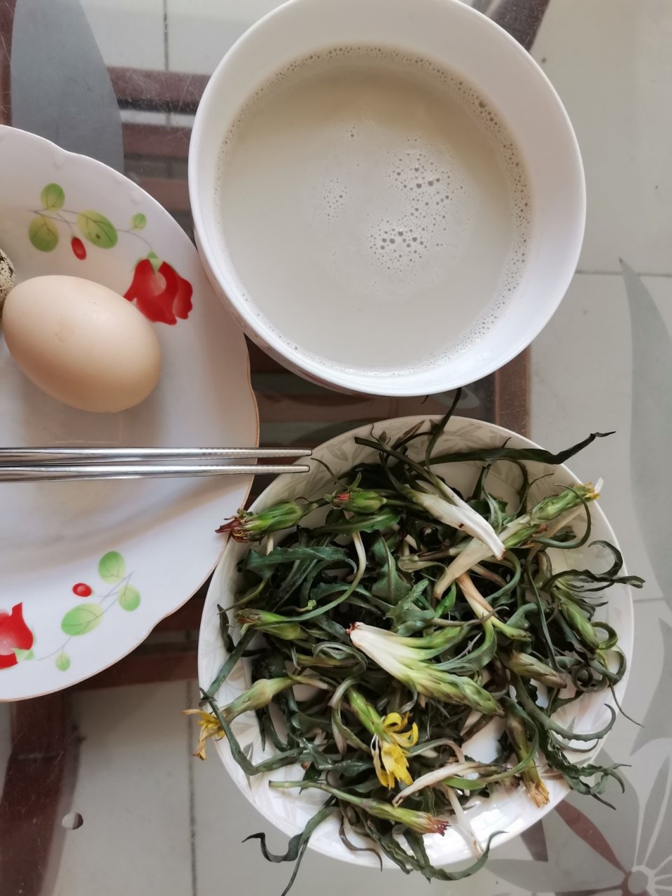 雪沫乳花浮午盏,蓼茸蒿笋试春盘.人间有味是清欢.