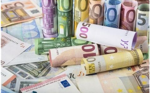 金色早报 | 欧盟将俄罗斯加密货币存款限制在10,000欧元
