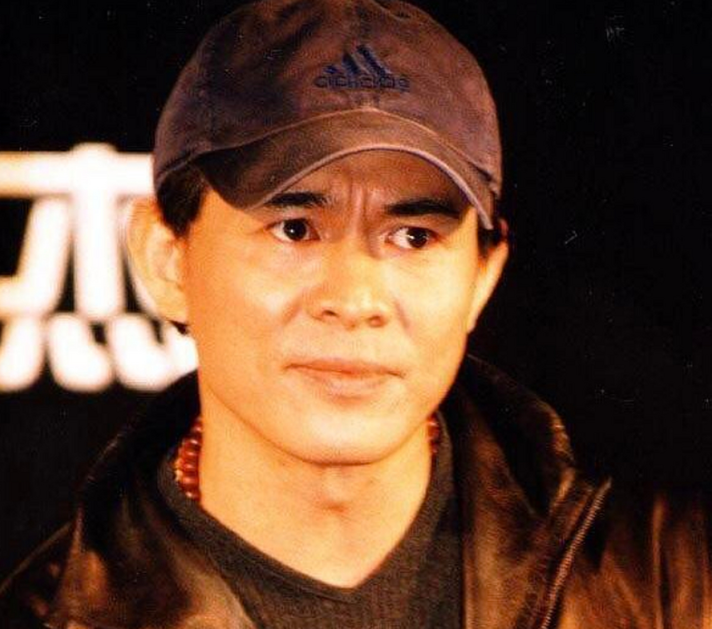 李连杰和高岗的面相确实挺像,网上也有很多关于李连杰和高岗是什么