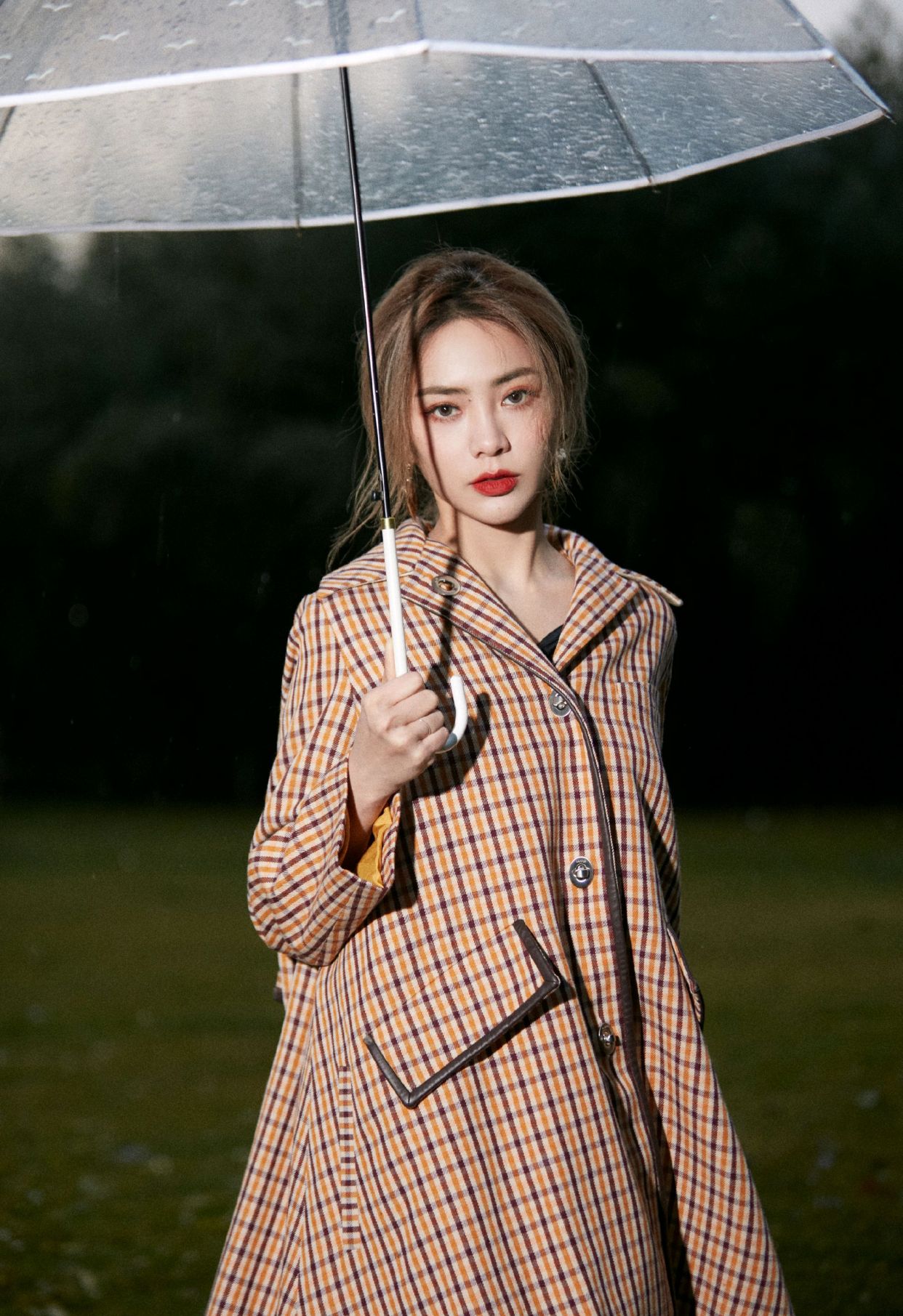 谢可寅:肤白貌美,性感迷人