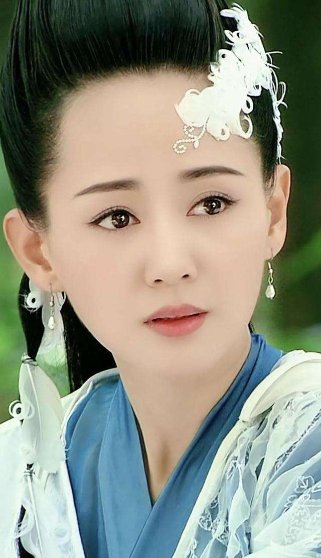 57岁王志飞三天闪婚小16岁娇妻张定涵,好恩爱好有夫妻相