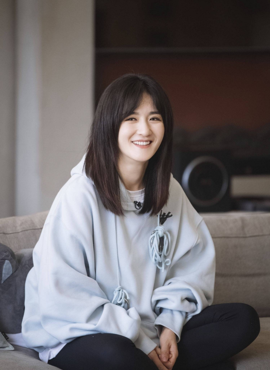 谢娜参加"浪姐4",公然内涵"老东家":我在这奋斗了20几年,归来仍是选手