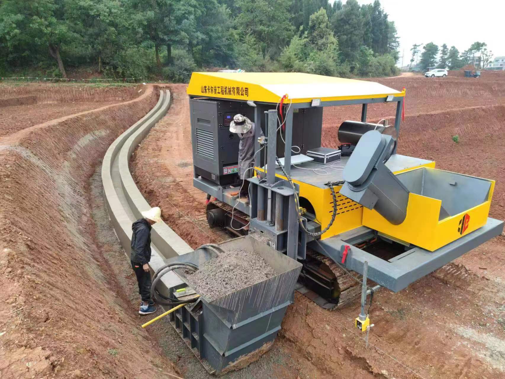 路缘石滑模机# #水渠成型机# #路沿石滑模机# 卡尔普滑模机双钢制