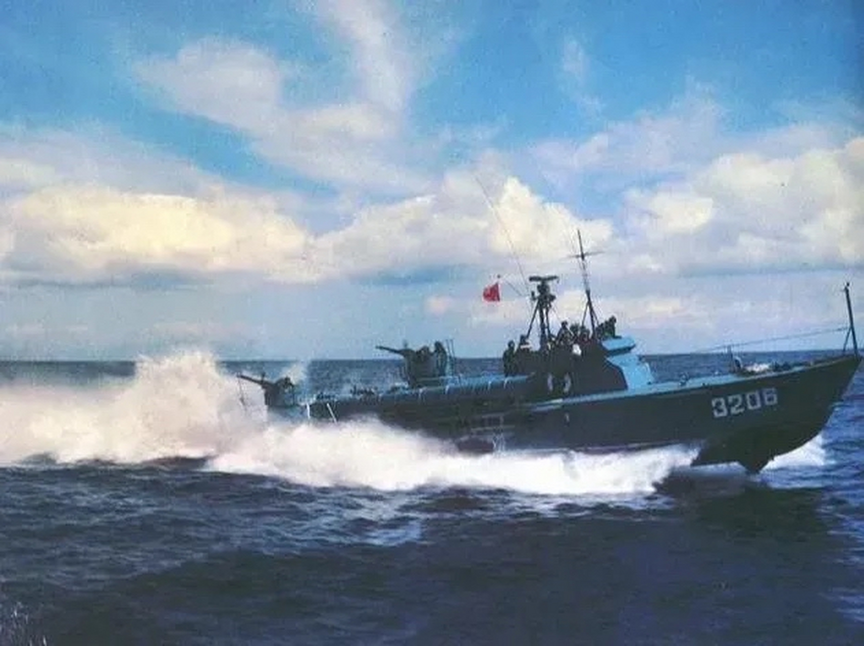 p-4型鱼雷快艇是由苏联引进的海军装备,中国海军用曾经引进的36艘该型