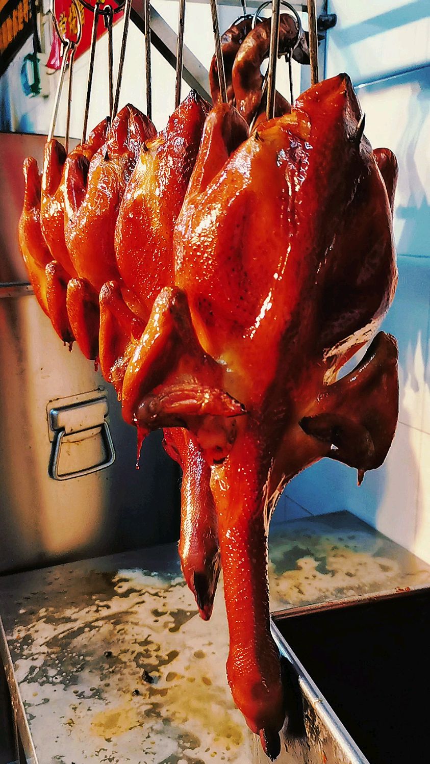 烧腊培训系列里面的脆皮烧鸡学习实操出炉了-度小视