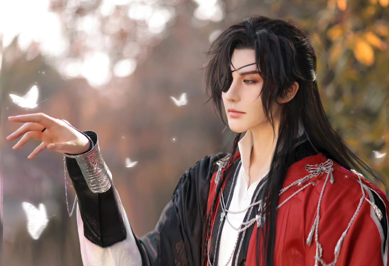 天官赐福,高质量cos花城来了,这服装不比真人剧香?