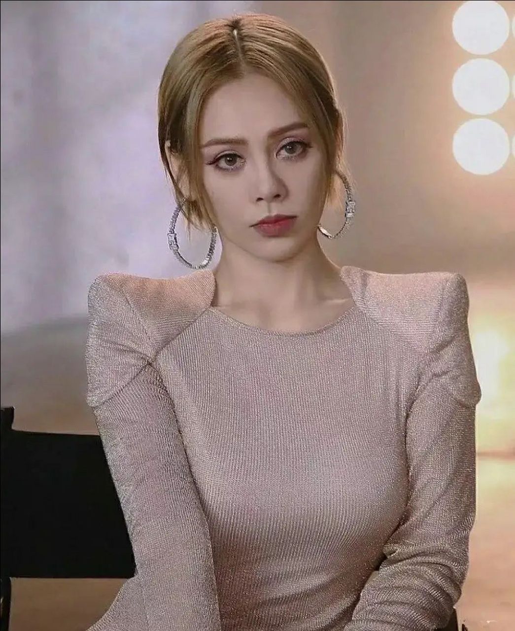 没人敢"潜"的女星  霸气耿直的戚薇无人敢惹,而他直接甩人嘴巴子,戚薇