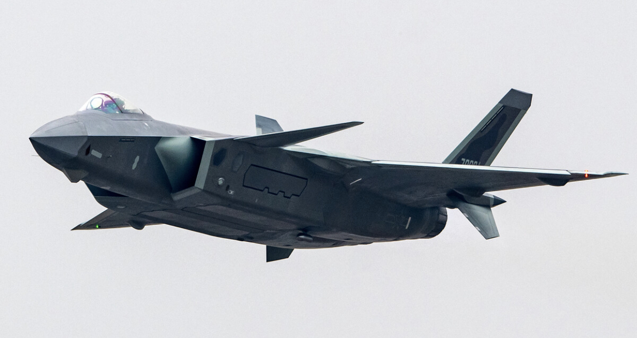 独家揭秘!歼-20:中国自主研发的第五代隐形战斗机