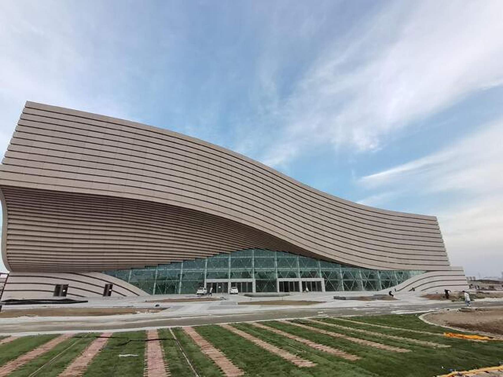 通辽市科学技术馆位于内蒙古自治区通辽市科尔沁区明仁大街133号,是