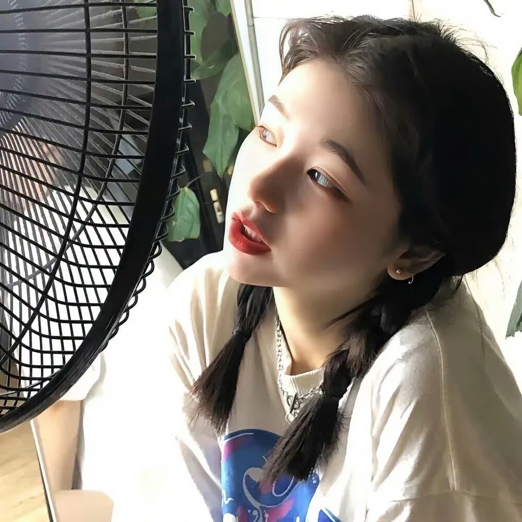 超哇塞的女生头像