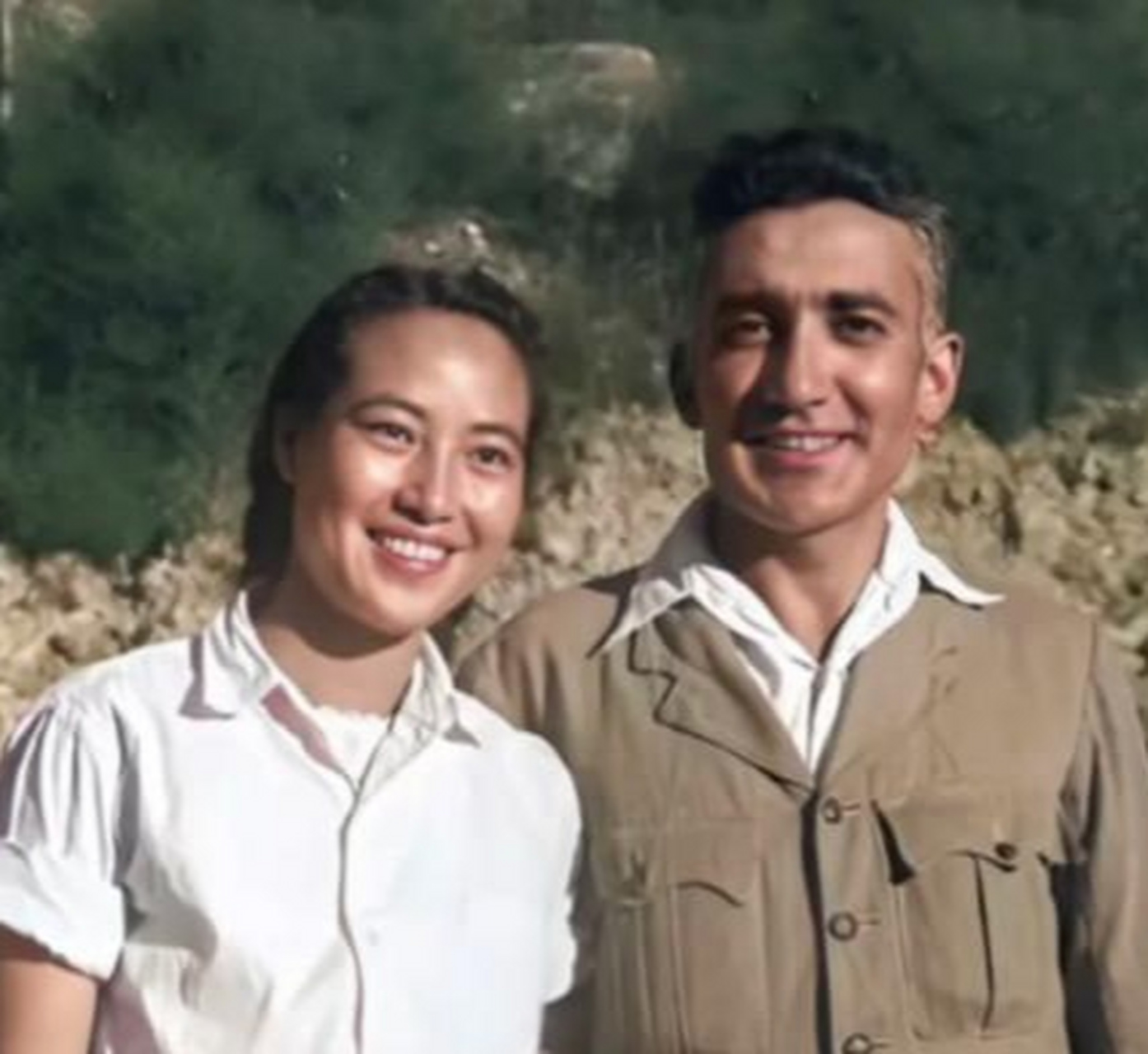 美国人娶了"延安第一美女" 苏菲,原名周素珍,浙江定海人.