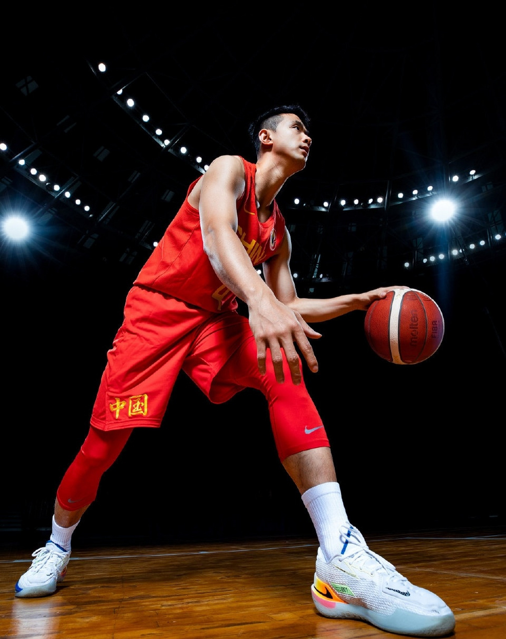 中国男篮征战世界杯,目标拿到奥运入场券,虽然很难,但希望还是有的