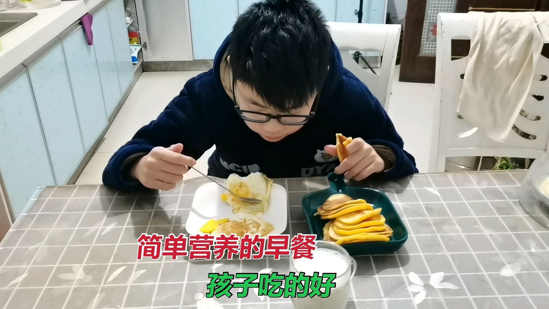 快到13周岁的儿子身高1米66,妈妈每天坚持做早饭,营养又健康