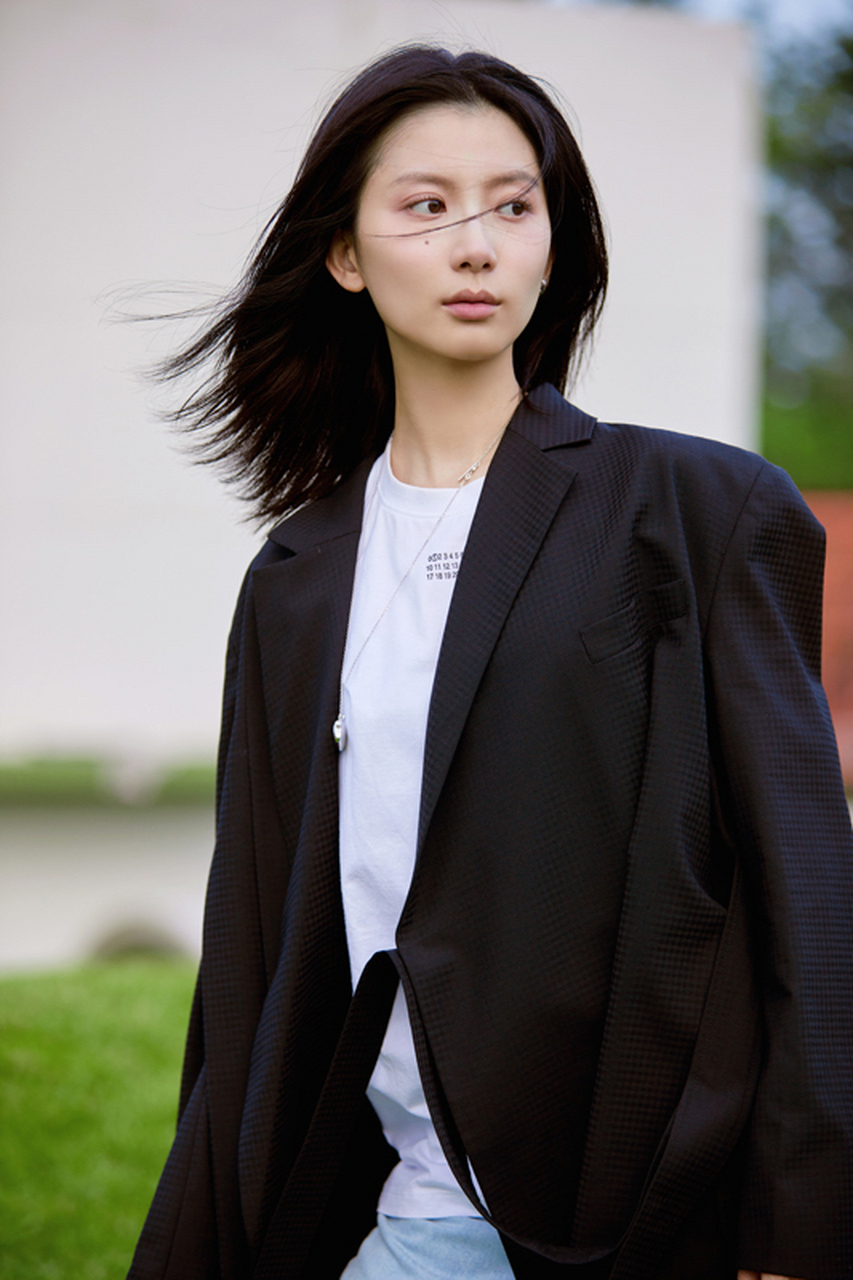 蒲萄,11月6日出生于甘肃省兰州市,中国内地女演员.