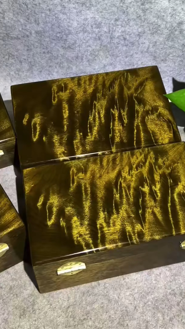 闪电纹阴沉金丝楠【首饰盒】移步幻影!