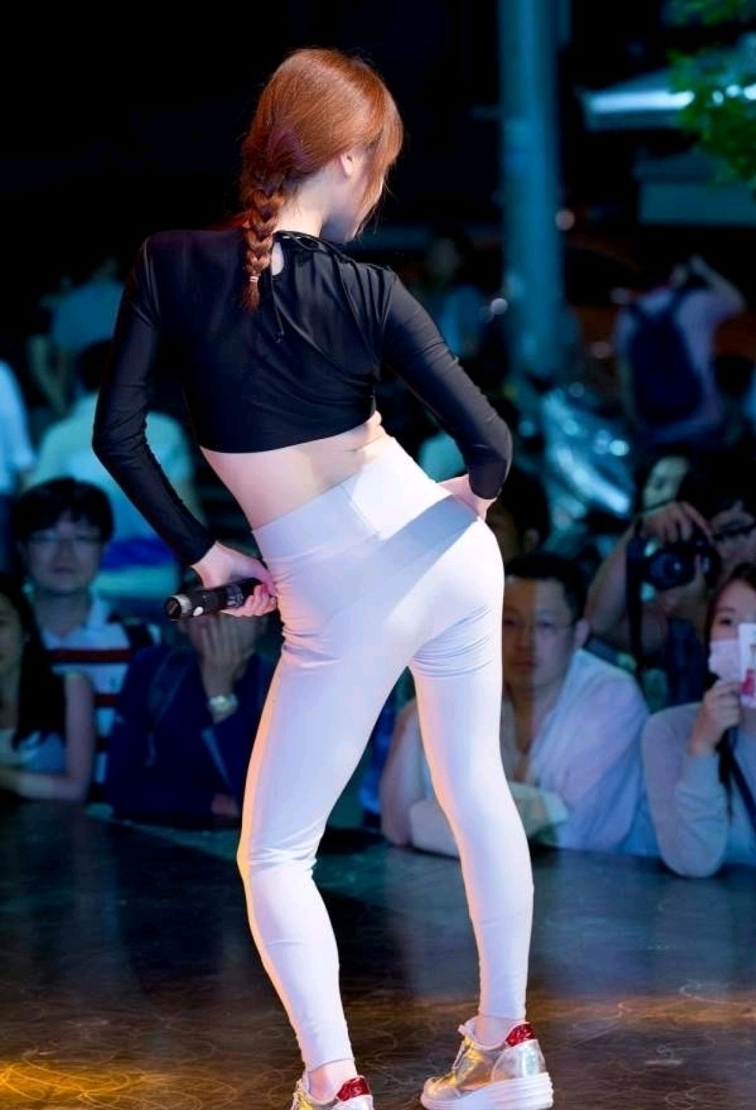 韩国女团six bomb