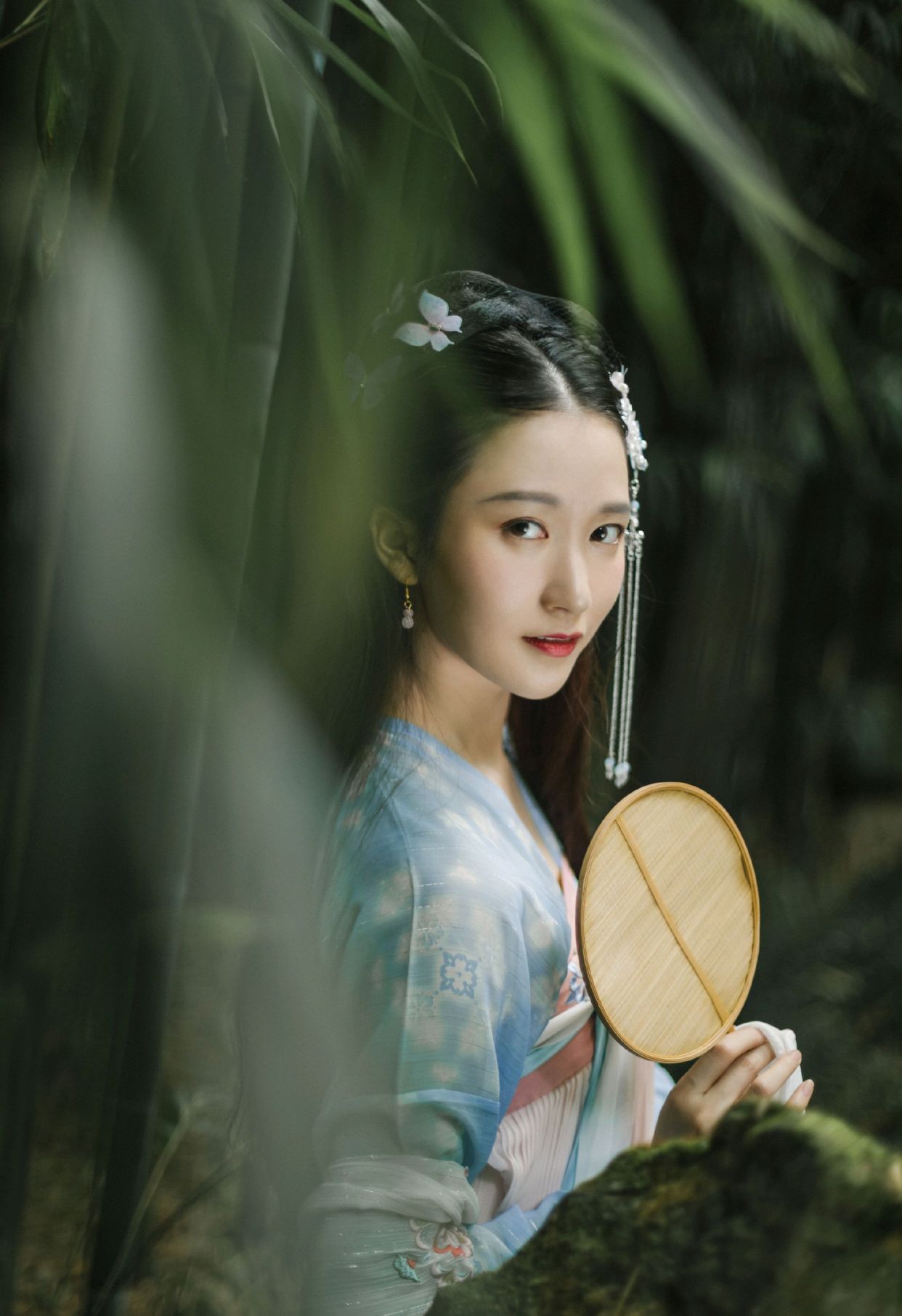 "美少女"吴哲晗古装写真美图