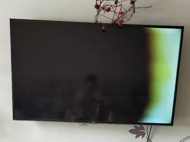 tcl电视屏幕一半暗一半亮怎么办