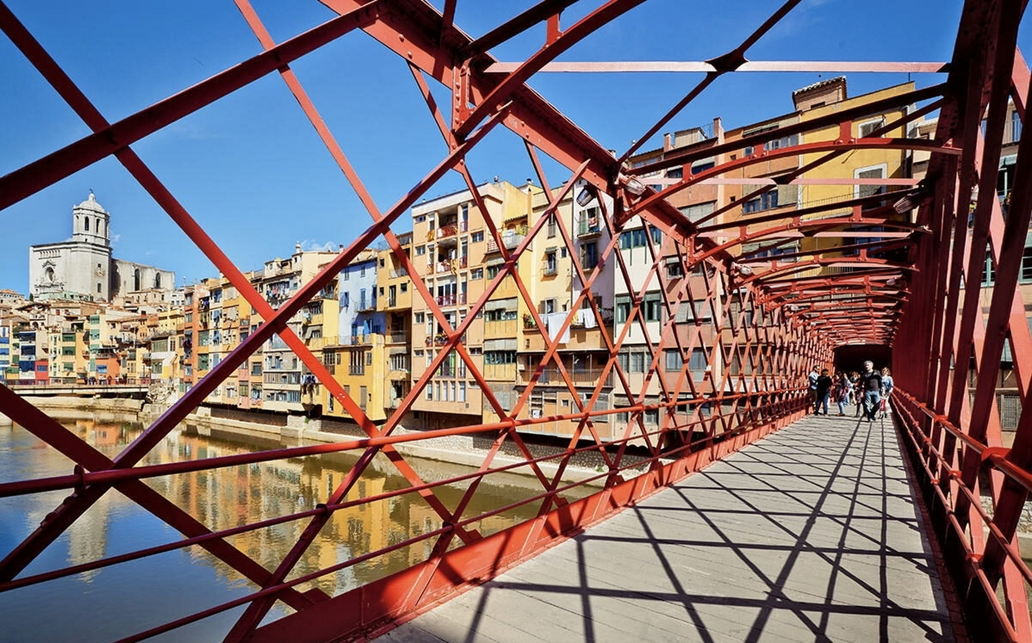 西班牙拥有五彩房屋941599的魅力古城,赫罗纳(girona)  这座