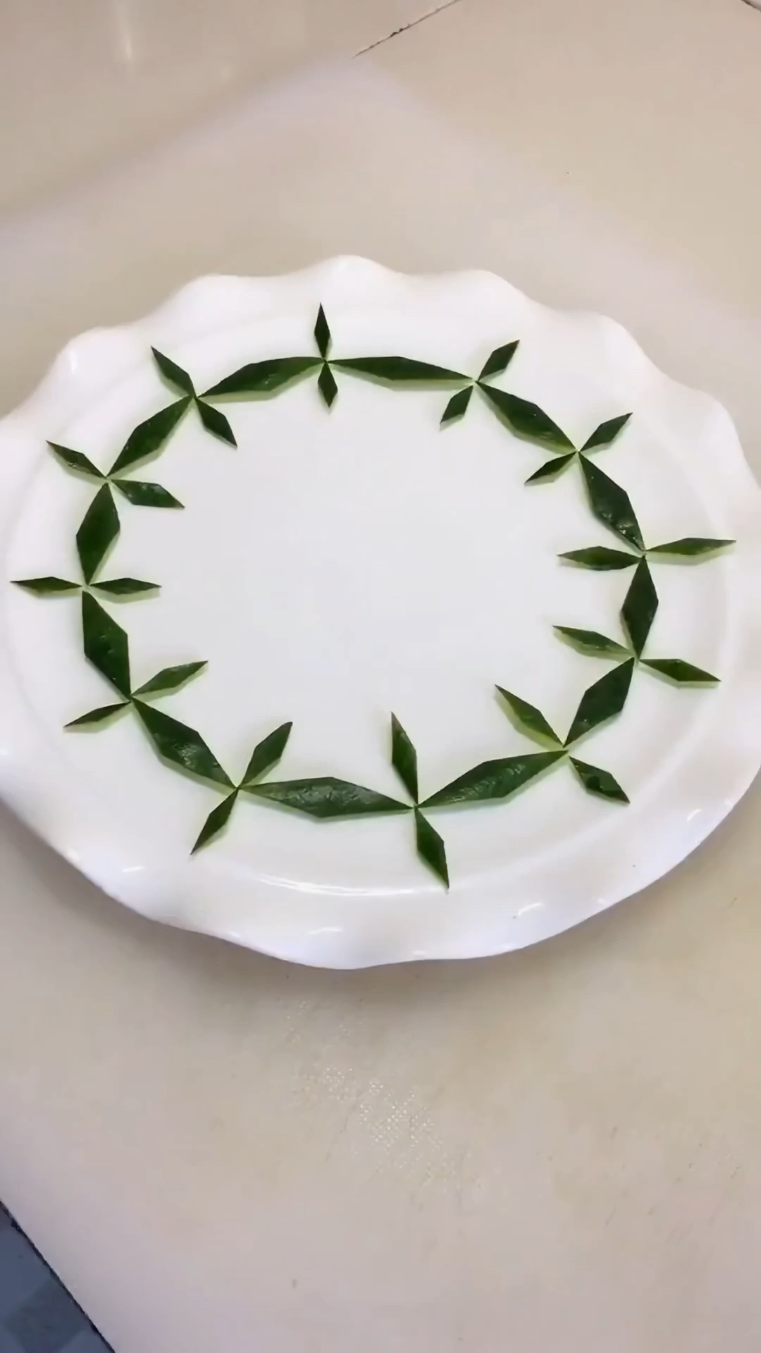 创意黄瓜盘饰围边