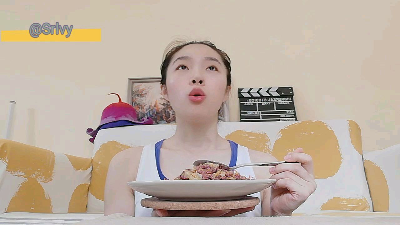 好一盘番茄生菜丝炒紫米,内心独白:无情的好吃