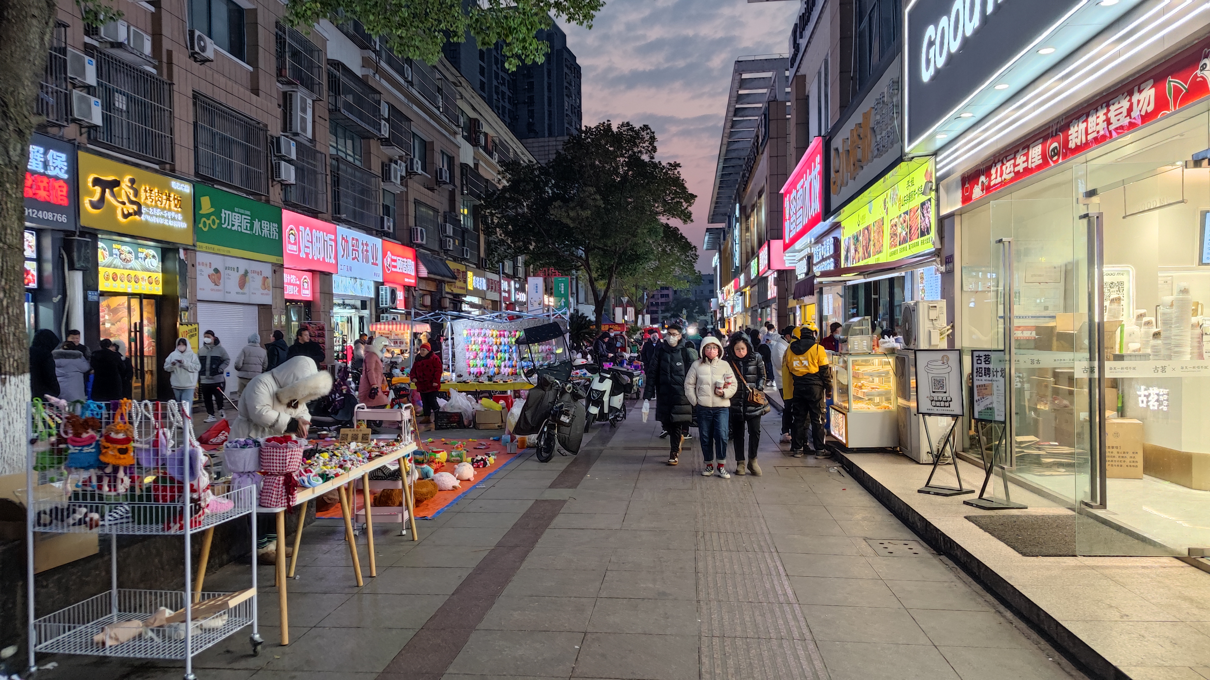 春节时候的海安中大街真的非常热闹,俗话说,不到中大街就算不上来过