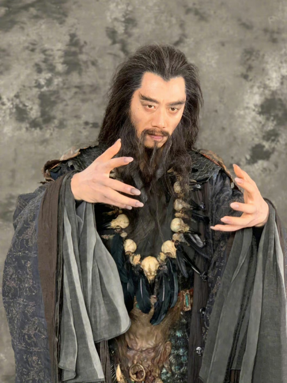 《封神第一部》票房破12亿,夏雨版申公豹让人不敢认?