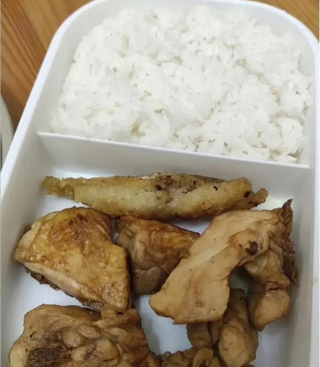 老公给我打包的饭菜