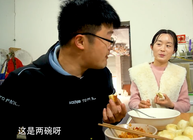 网红徐大sao人设翻车?媳妇喝汤被他嫌弃,却豪气打赏女主播千元