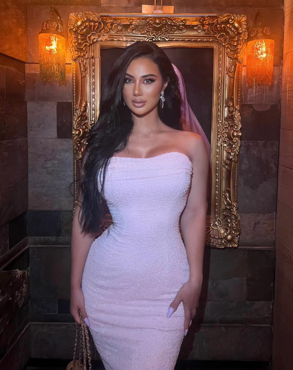 中东美女的独特气质 谁知道这个美女来自哪个国家?看着气质,像是一个