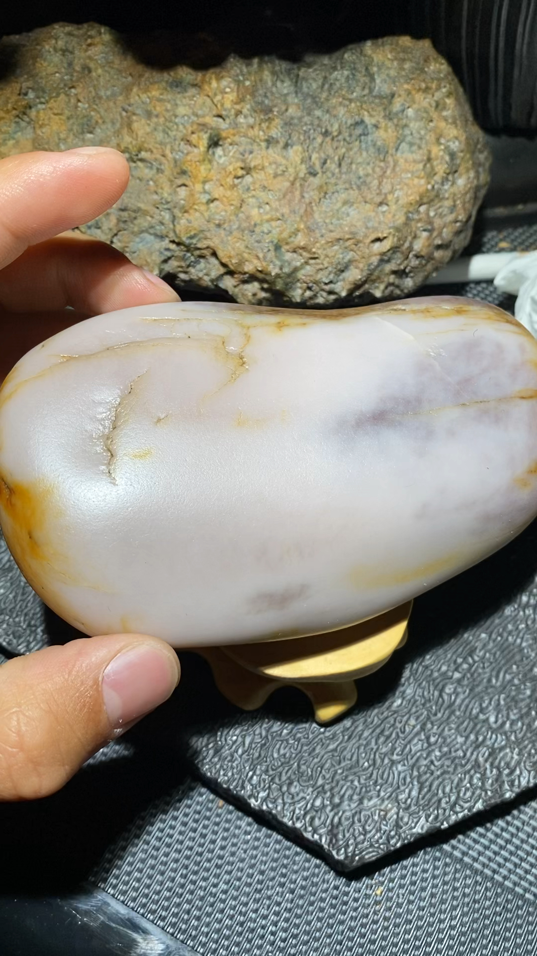 难得一见的和田玉籽料桃花玉大王-度小视