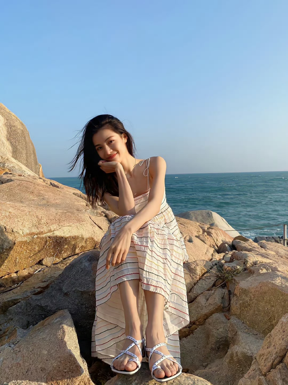 以前怎么没觉得钟楚曦好看,她算是淡颜系美女吧 67