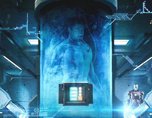 粉丝完美创意!钢铁侠实验室暗藏惊喜,你看器皿中的人是谁?