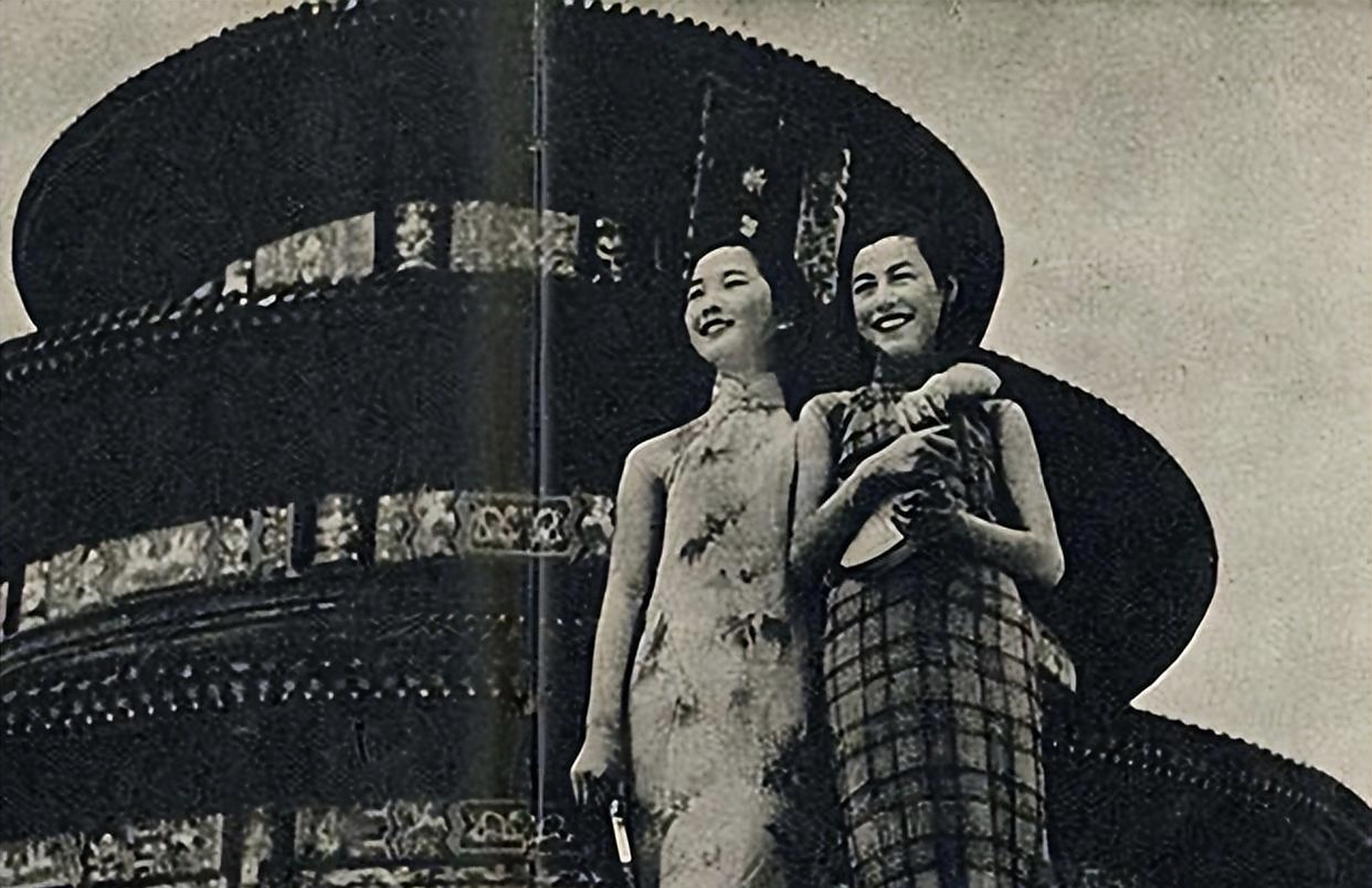 1927年,全国掀起了一场轰动一时的"天乳运动",要求:不论什么年龄女性