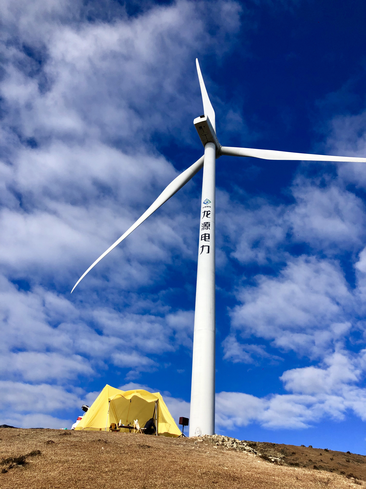 广东河源一座可开车上顶的风车山,美得一塌糊涂,露营超级酸爽