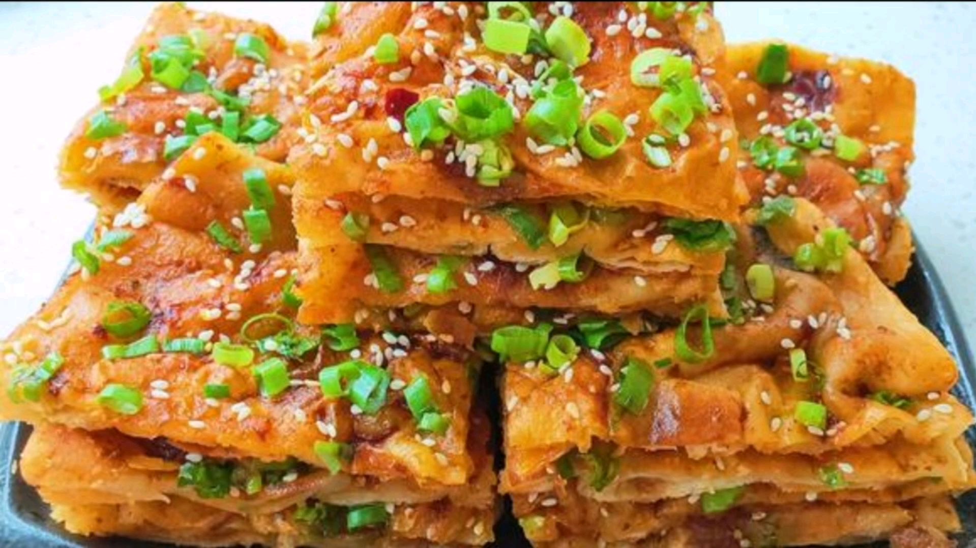 买面卖9元一斤的酱香饼,秘制酱料,教你在家做,学会可以开店出摊