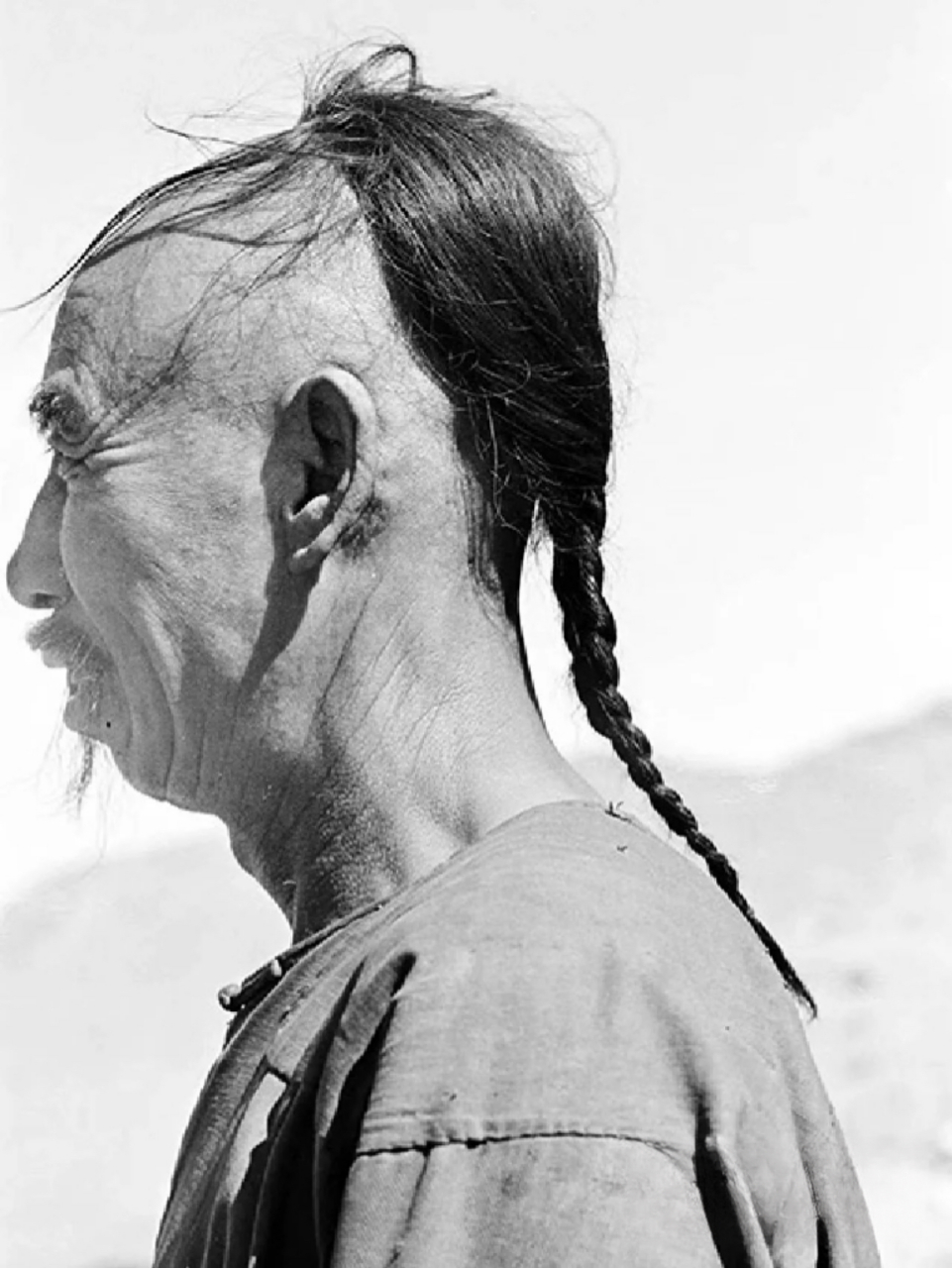 留着辫子的男人