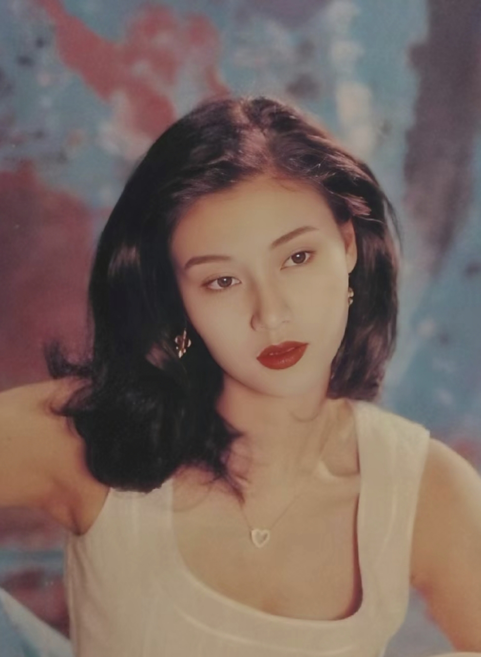 蕞美港姐: 李嘉欣9999 年轻时好漂亮啊!  #李嘉欣