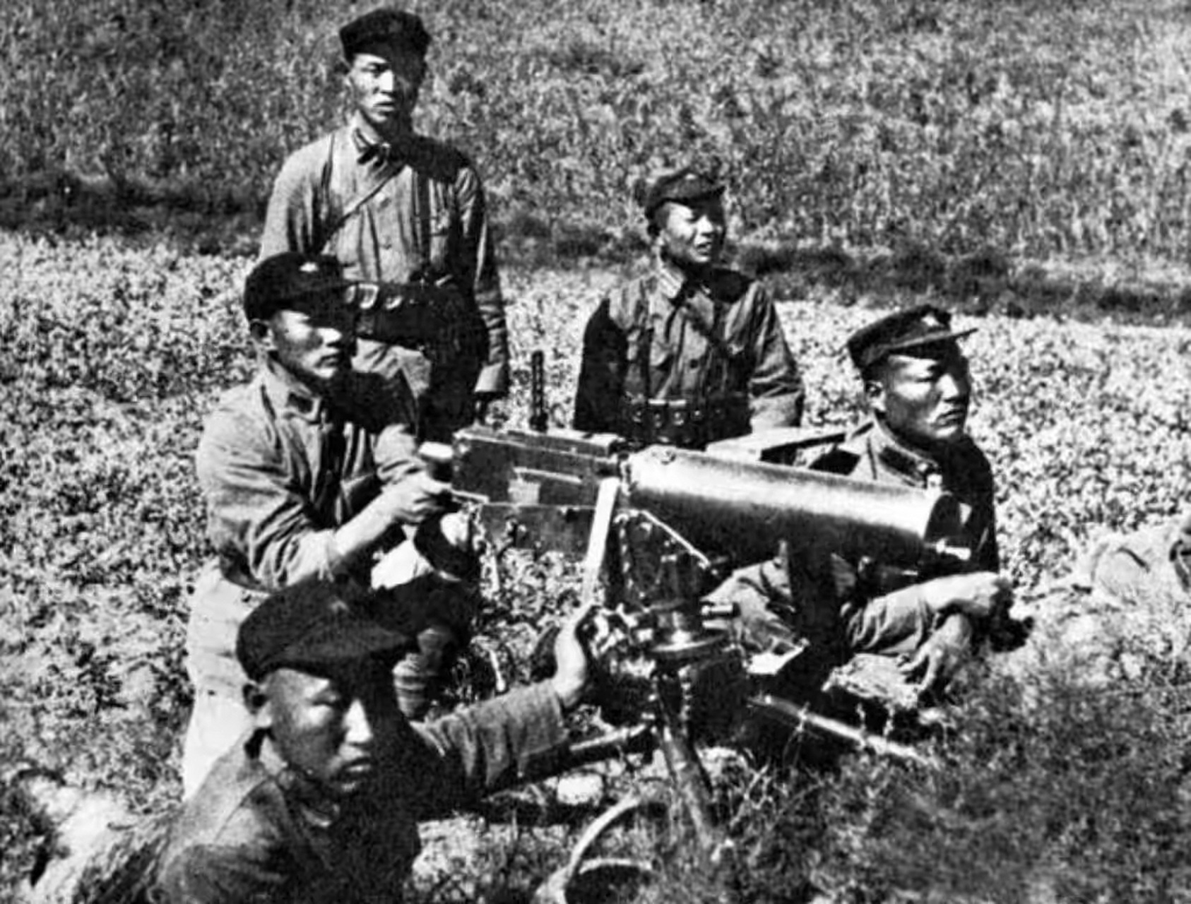 1937年全面抗战爆发后,红军主力改编为八路军,下辖115师,120师,129师
