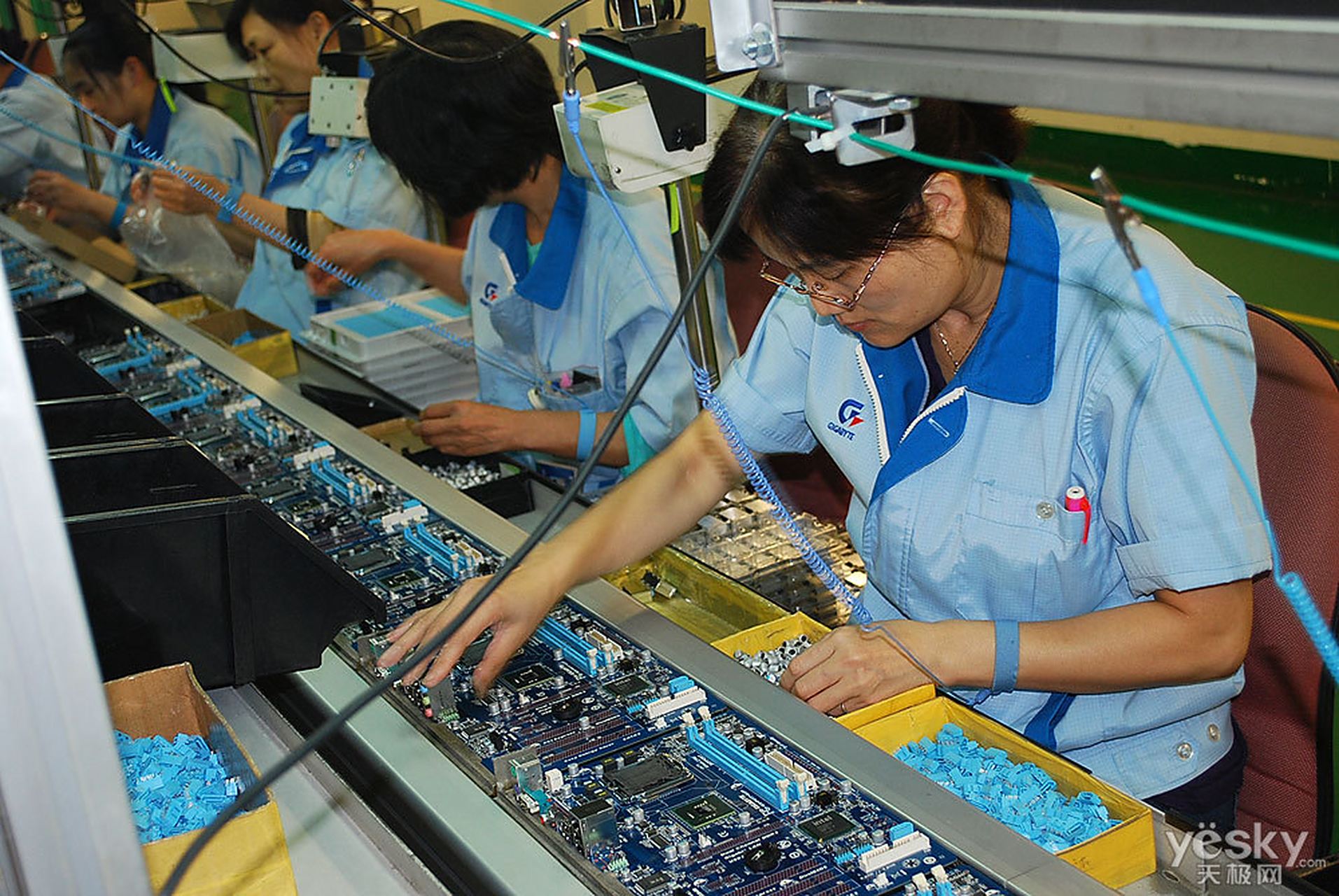第二,pcb电子厂一直流传着一句话,生不进电镀,死不进防焊车间里,妒乔