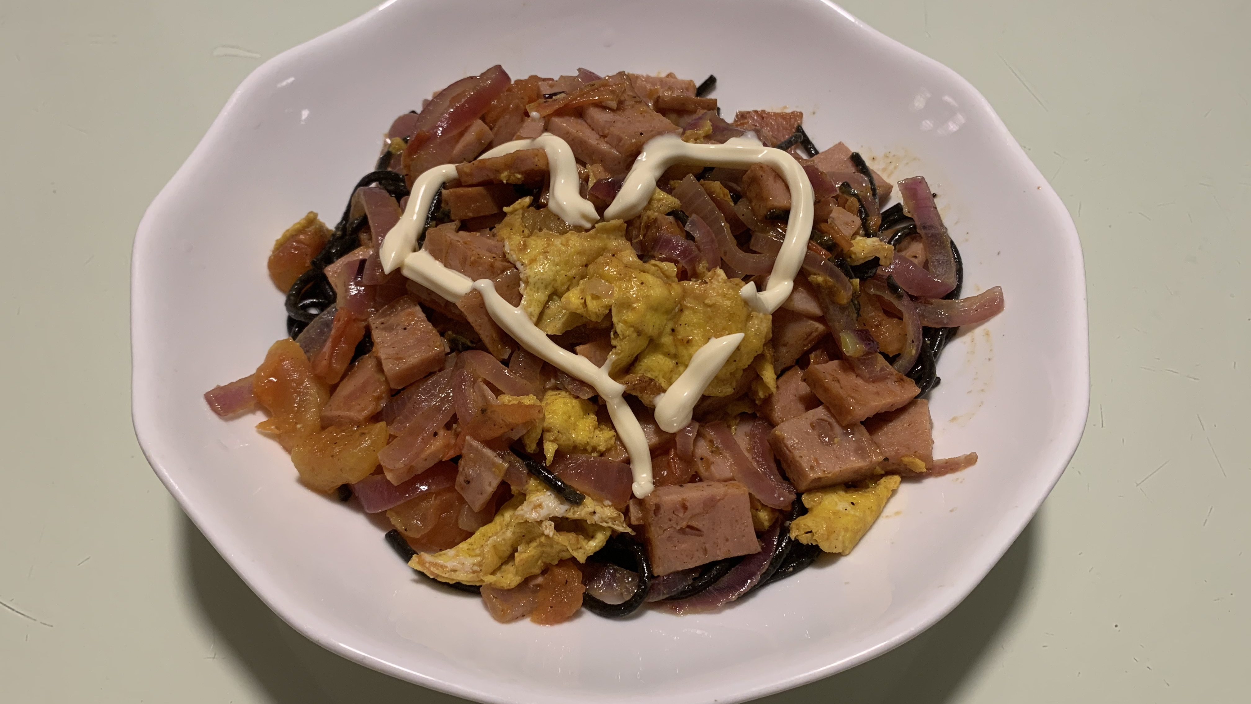 宅家美食:看起来黑吃起来香的墨鱼汁意大利面,赶紧一起来试试吧